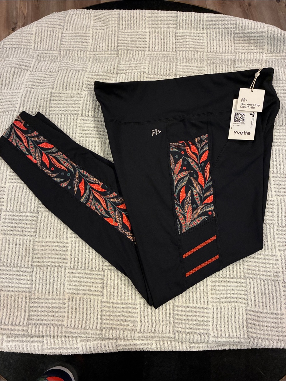 Yvette 2XL NWT Leggings with Red & Orange Leaf Print